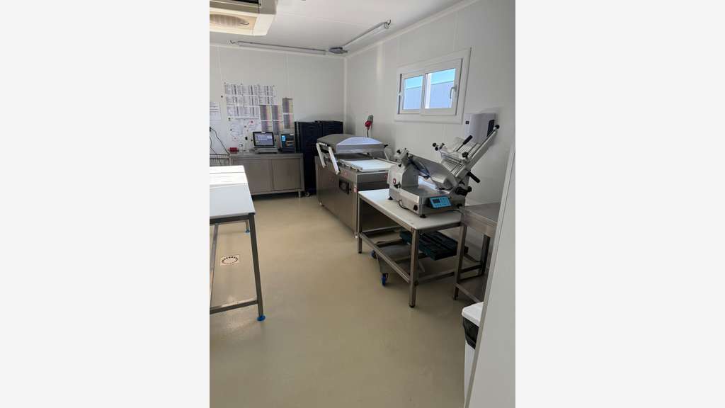 Cède charcuterie traiteur avec laboratoire dans 47