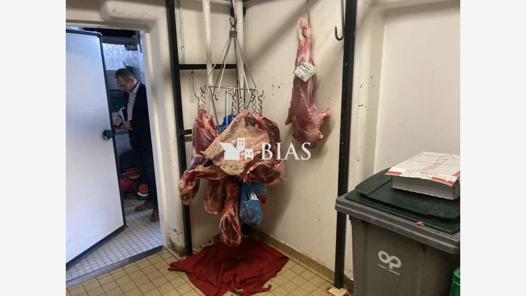 Vente boucherie rôtisserie en centre ville 28