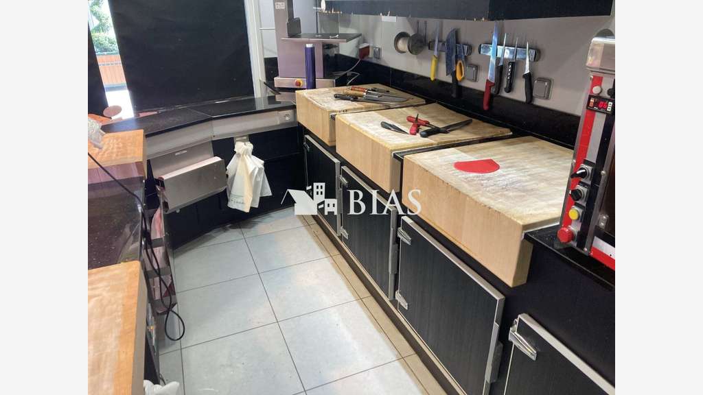 Vend boucherie rôtisserie rue pietonne dept 92