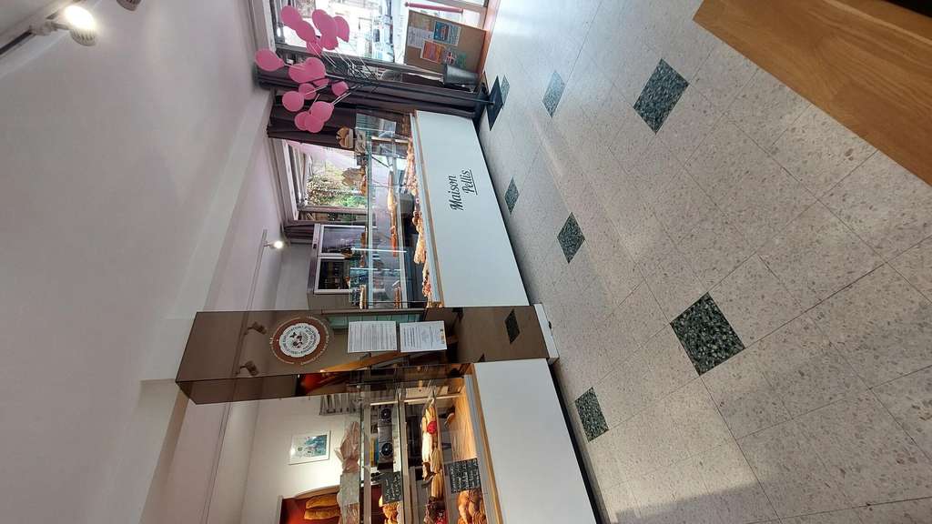 Cède boulangerie pâtisserie à 45mn Toulouse centre