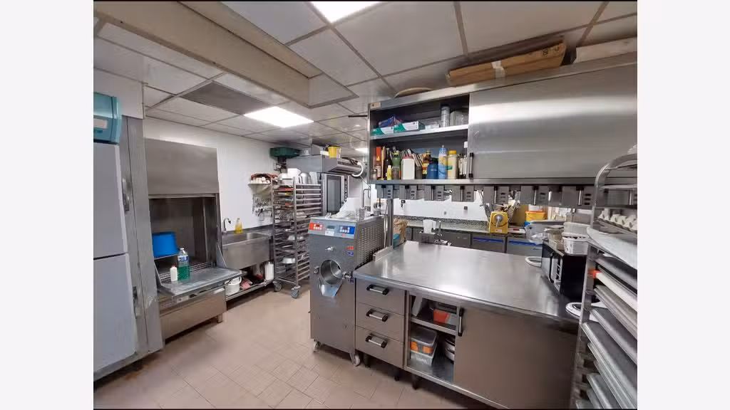 Vente boulangerie de bourg sans concurrence 14