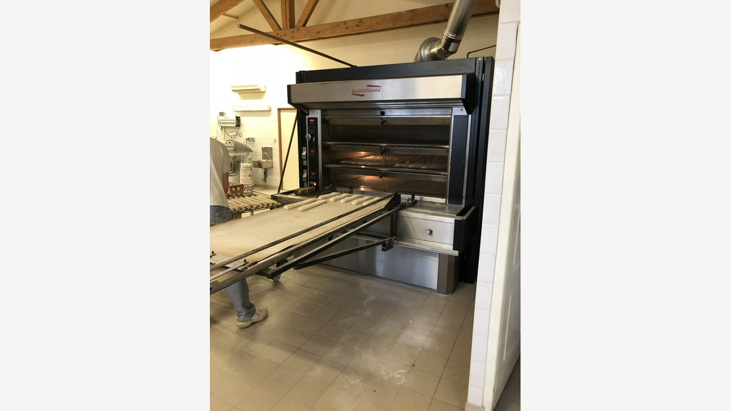 Vente boulangerie pâtisserie en couronne Niortaise