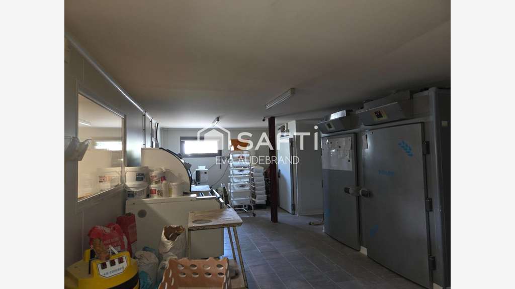 Vente boulangerie-pâtisserie-snacking à Niort