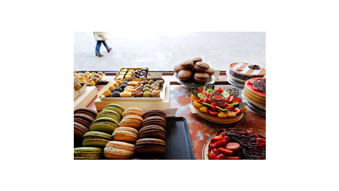 Vente pâtisserie au coeur d'un pôle commerçant 01