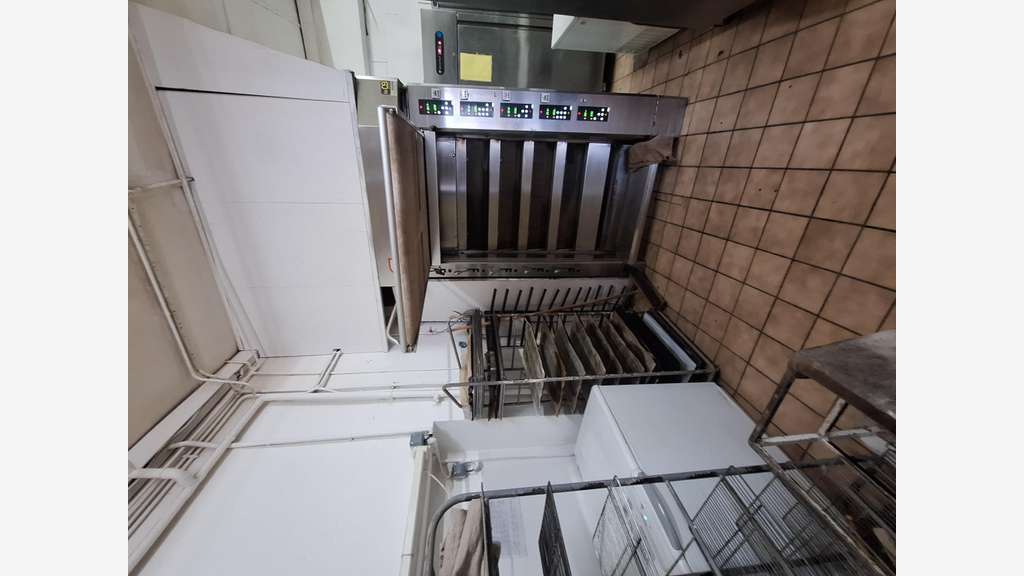 Vente affaire + logement au centre de Montluçon