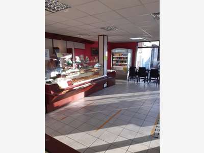 Unique boulangerie dans village moyenne montagne
