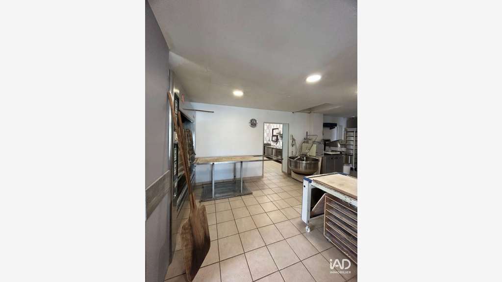 Vente boulangerie pâtisserie + maison à Anglade