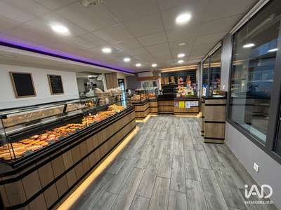Vente boulangerie pâtisserie + maison à Anglade