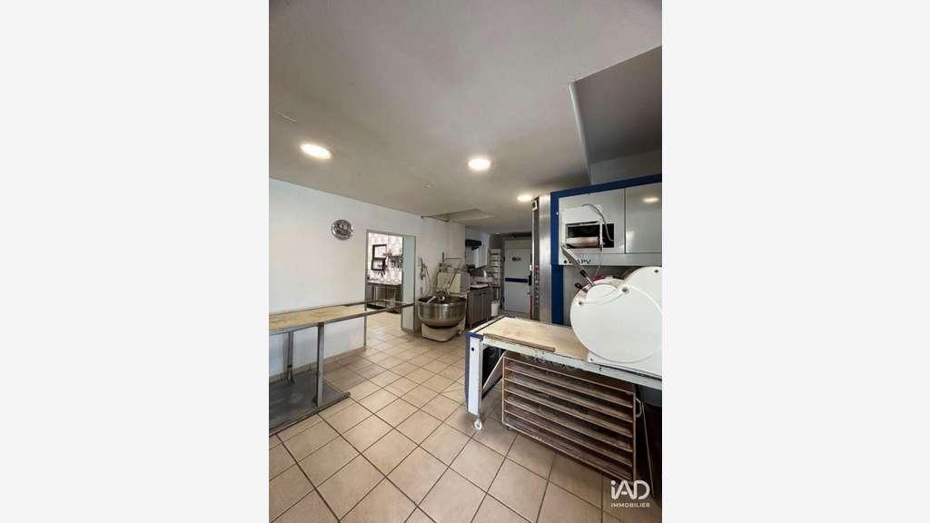 Vente boulangerie pâtisserie + maison à Anglade