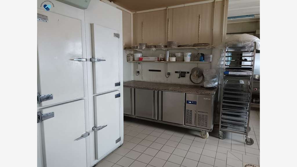 AV boulangerie pâtisserie confiserie prox Bessens