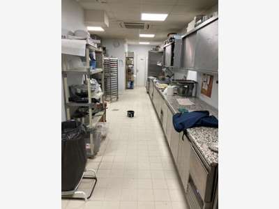 Vente boulangerie, clientèle aisée, parking (13)