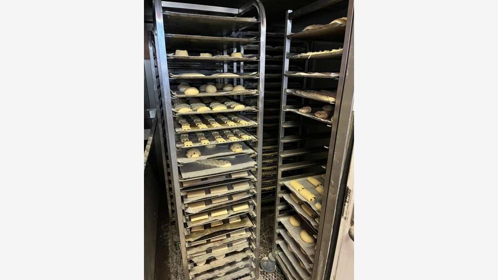 Boulangerie à vendre Est-BdR Potentiel et parking