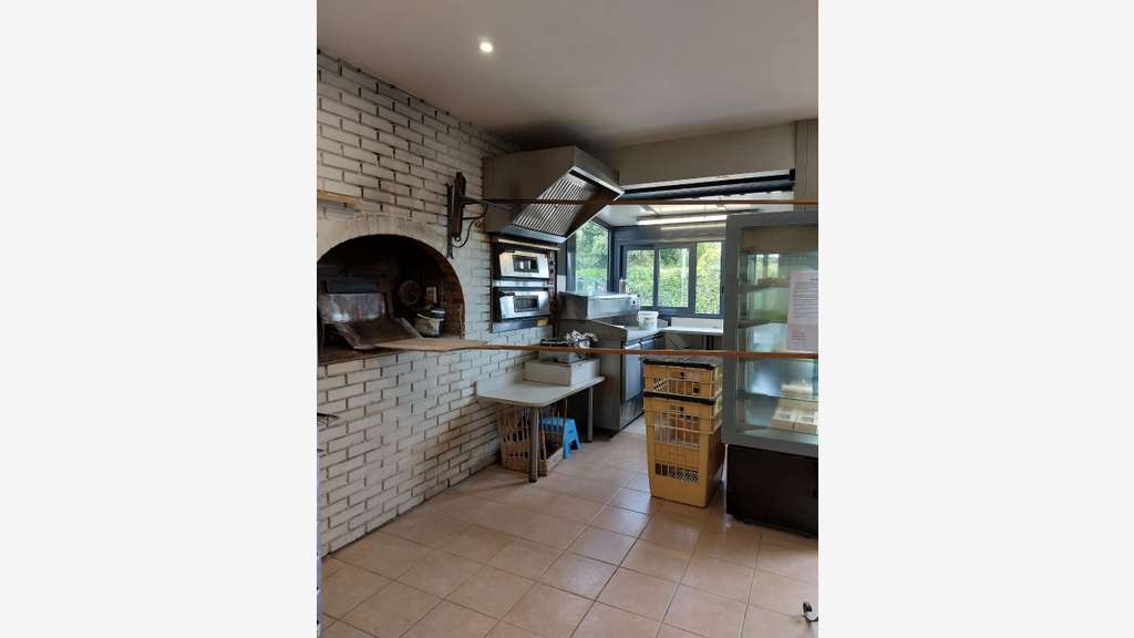 Vente boulangerie patisserie snacking à Caen