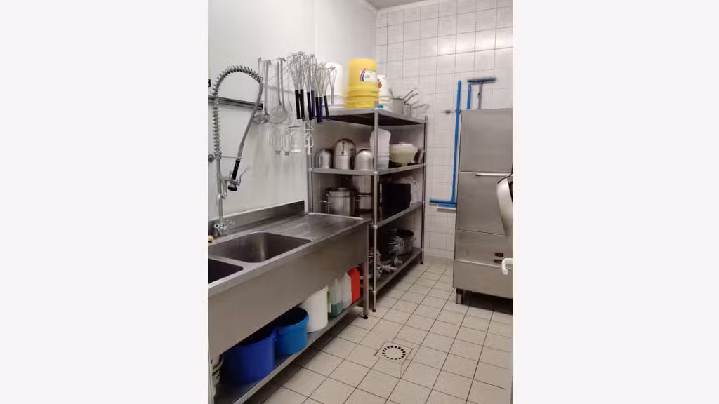 A vendre, boul./pat., nord Cantal/locaux > 400m²