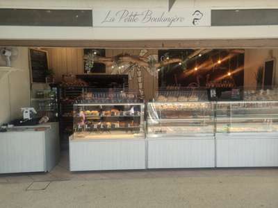 Vente boulangerie atypique en station balnéaire 17