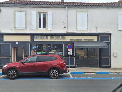 Vente boulangerie sur axe très fréquenté dept 17