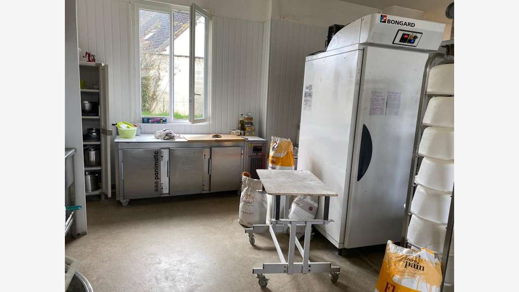 Cède boulangerie Pâtisserie à Chatillon-Sur-Indre