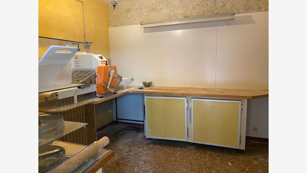 Cède boulangerie Pâtisserie à Chatillon-Sur-Indre