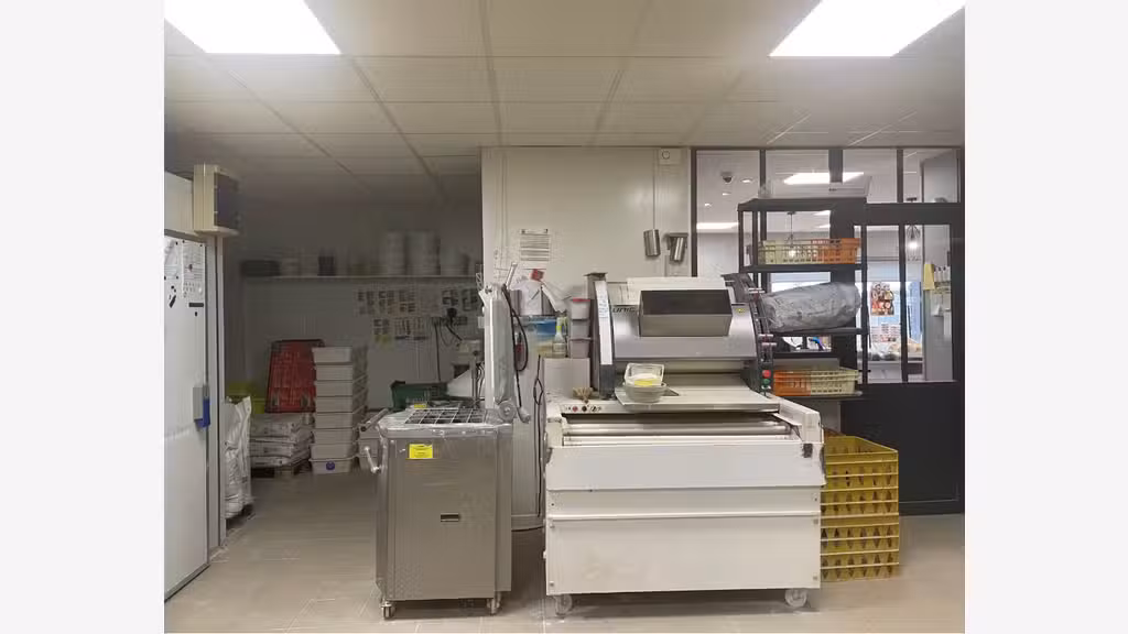 Reprise boulangerie dans un coin de verdure 79