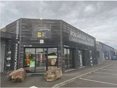Reprise boulangerie dans un coin de verdure 79