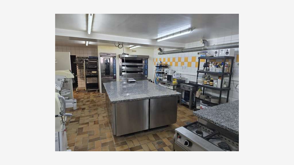 Vente boulangerie pâtisserie axe très fréquenté 25