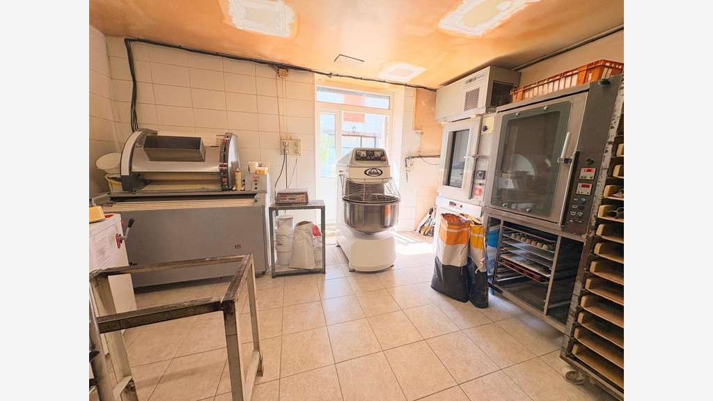 Vente boulangerie pâtisserie de 100m² à Dunes