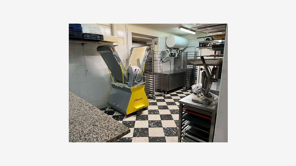 AV magnifique boulangerie aucun travaux à prévoir