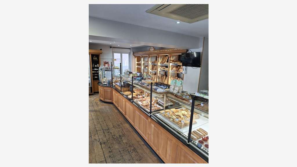 Cède boulangerie de 130m² en Isère ville dynamique