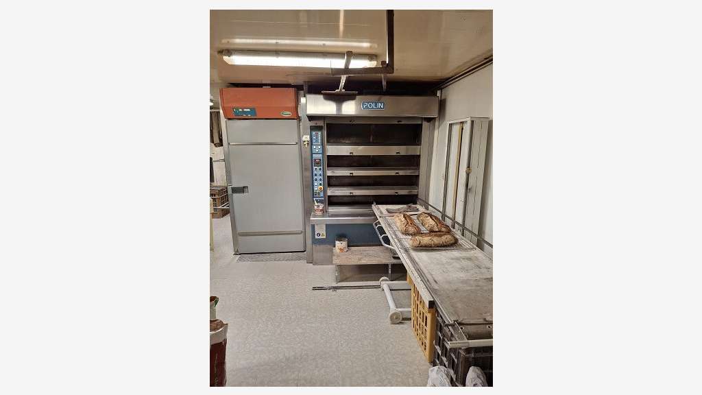 Cède boulangerie de 130m² en Isère ville dynamique