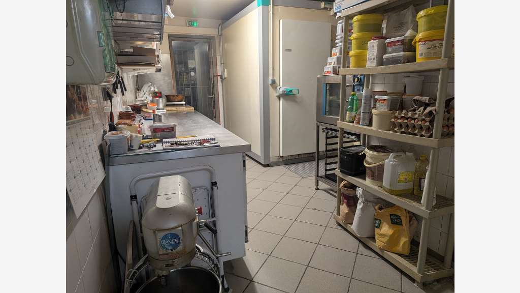 AV boulangerie pâtisserie salon thé en annexe 38