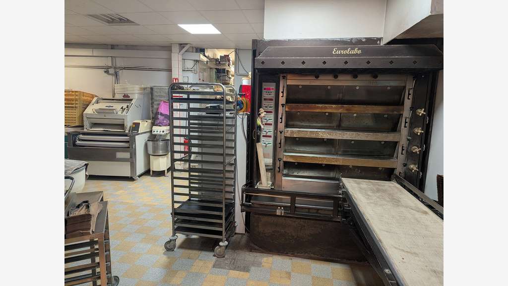 AV boulangerie pâtisserie salon thé en annexe 38