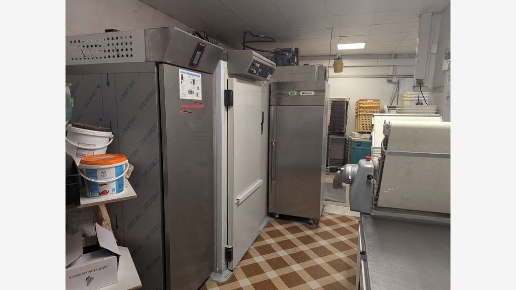 AV boulangerie pâtisserie salon thé en annexe 38