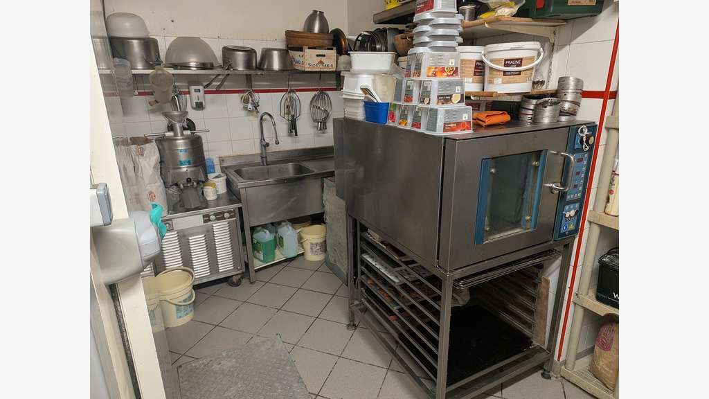 AV boulangerie pâtisserie salon thé en annexe 38