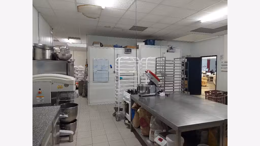 Vente superbe création en centre commercial Jura