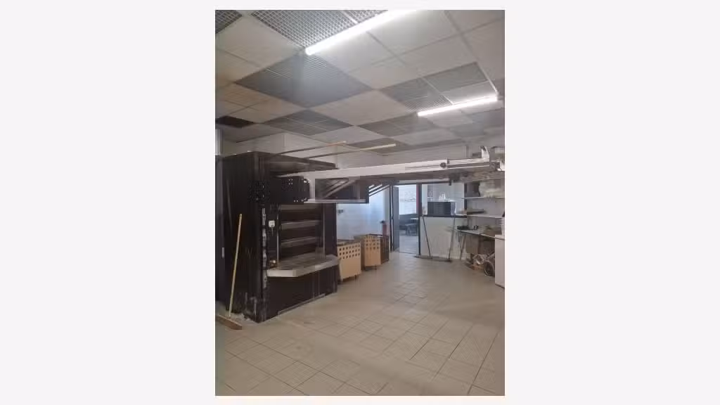 Vente boulangerie en zone commerciale dans le Jura