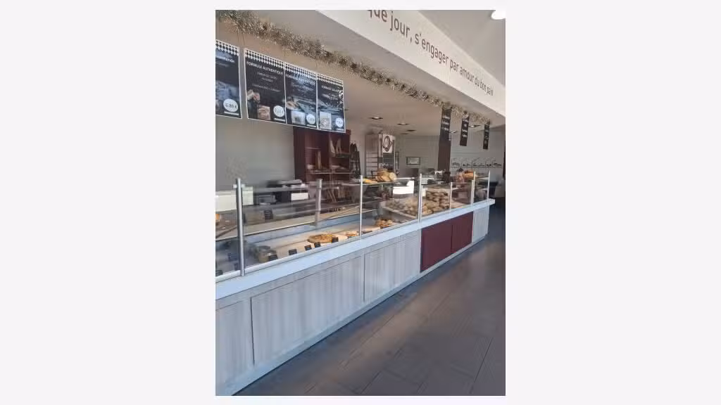 Vente boulangerie en zone commerciale dans le Jura