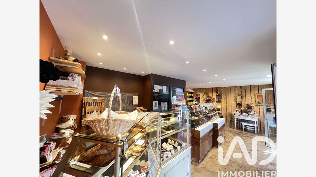 Vente boulangerie patisserie à La Bourboule