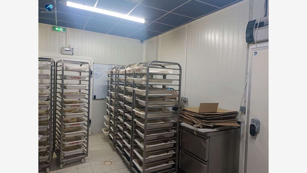 Vente boulangerie pâtisserie confiserie Lasbordes