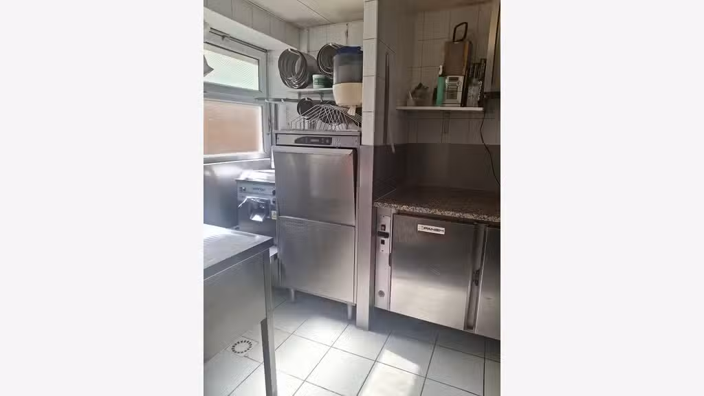 AV boulangerie commune à fort pouvoir d'achat 42