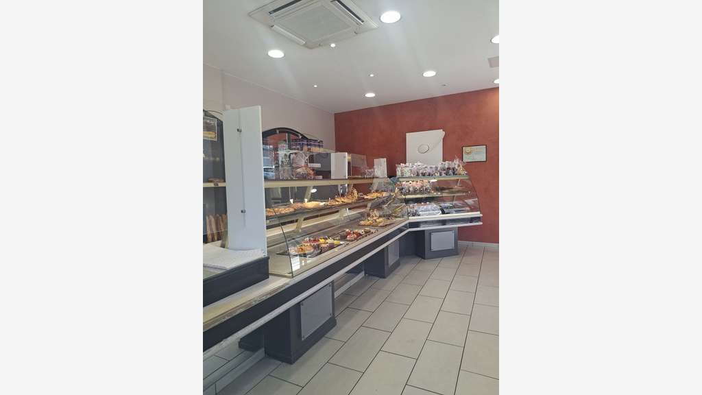 AV boulangerie commune à fort pouvoir d'achat 42