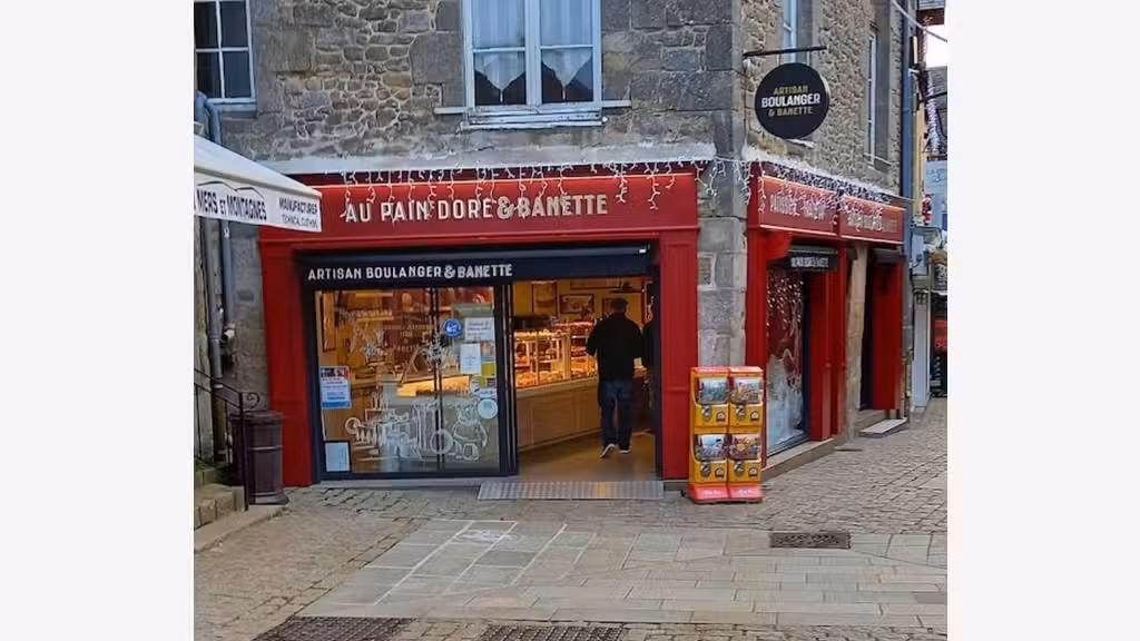 AV boulangerie dans cité de caractère 44