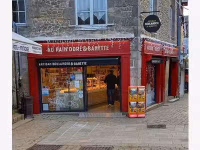 AV boulangerie dans cité de caractère 44