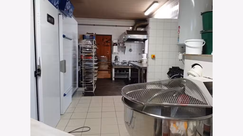 Vente boulangerie centre commercial en village 47