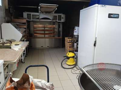 Vente boulangerie centre commercial en village 47