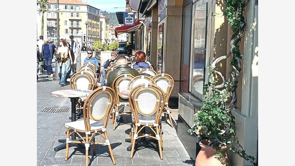 Vente boulangerie pâtisserie snack à Nice