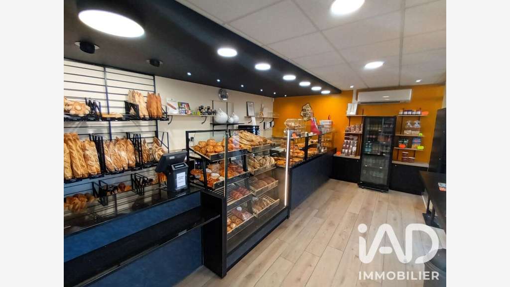 Vente belle boulangerie pâtisserie à Olby