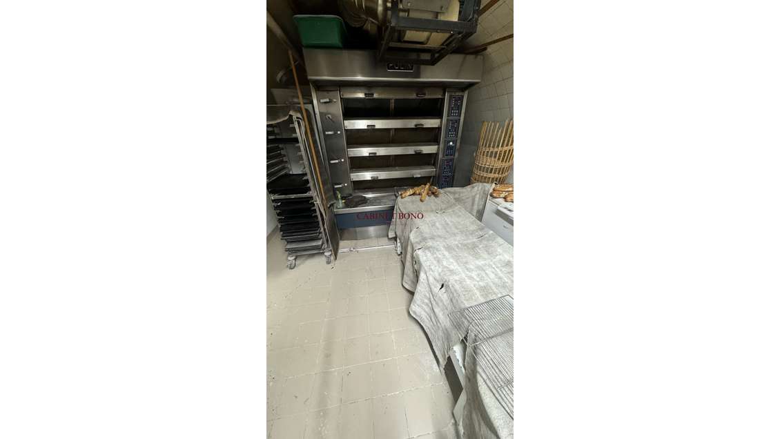 Vente boulangerie pâtisserie logement à Paris