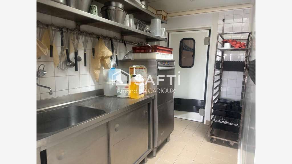 Cède boulangerie pâtisserie avec logt Picauville