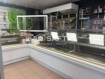 Cède boulangerie pâtisserie avec logt Picauville