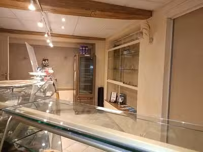 Cède 1 Affaire 2 points de ventes et 1 logement 69